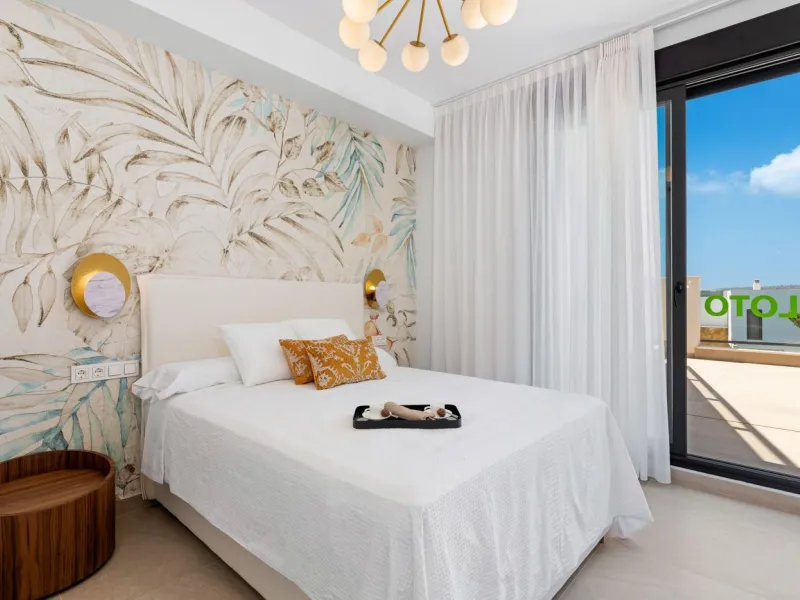 OBRA NUEVA! VILLA DE LUJO EN ORIHUELA COSTA. PLAYA A 350 METROS.