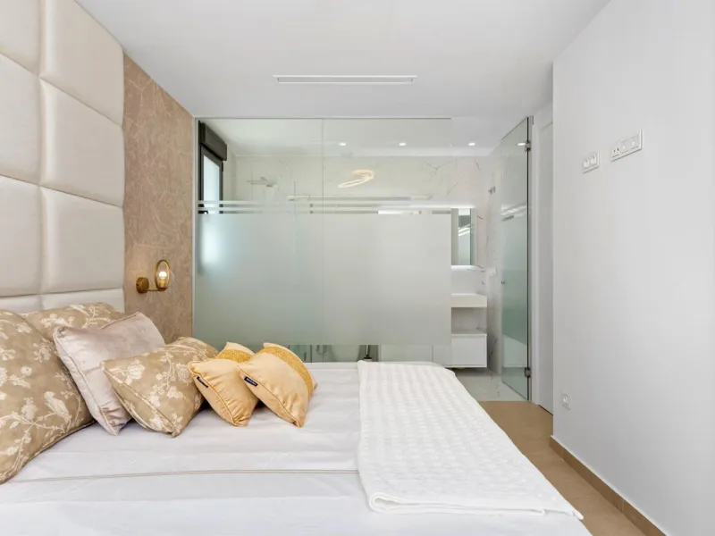 OBRA NUEVA! VILLA DE LUJO EN ORIHUELA COSTA. PLAYA A 350 METROS.