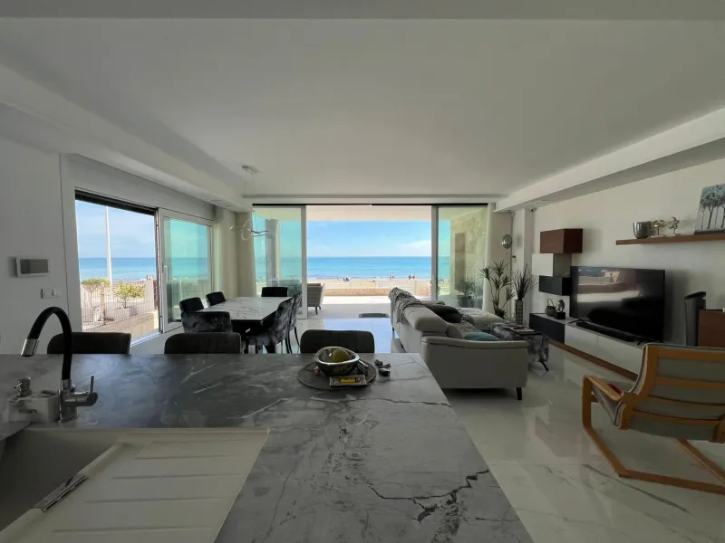 Spectacular Beachfront VILLA, LA MATA