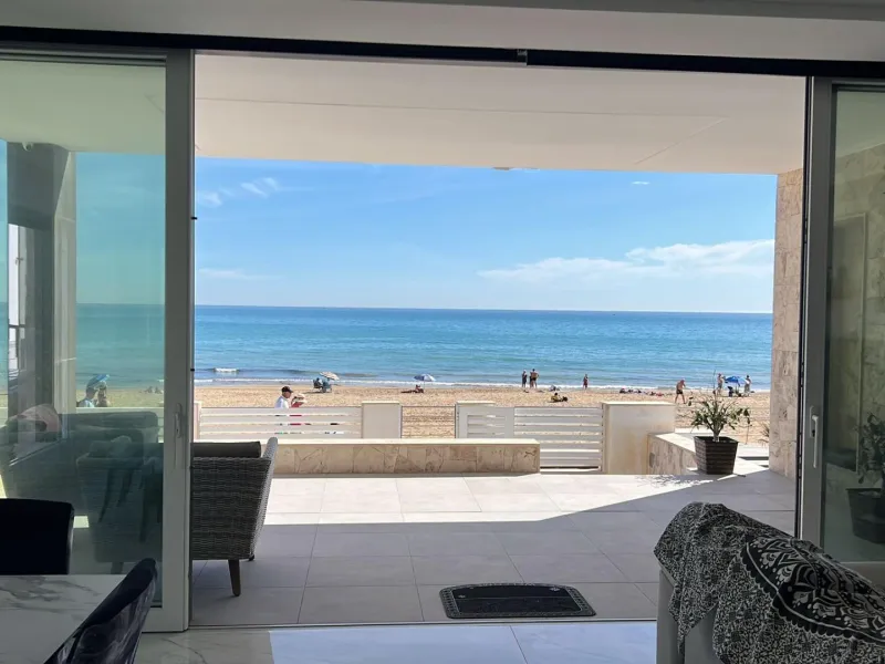 Spectacular Beachfront VILLA, LA MATA