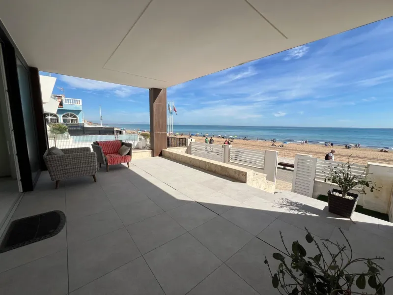 Spectacular Beachfront VILLA, LA MATA