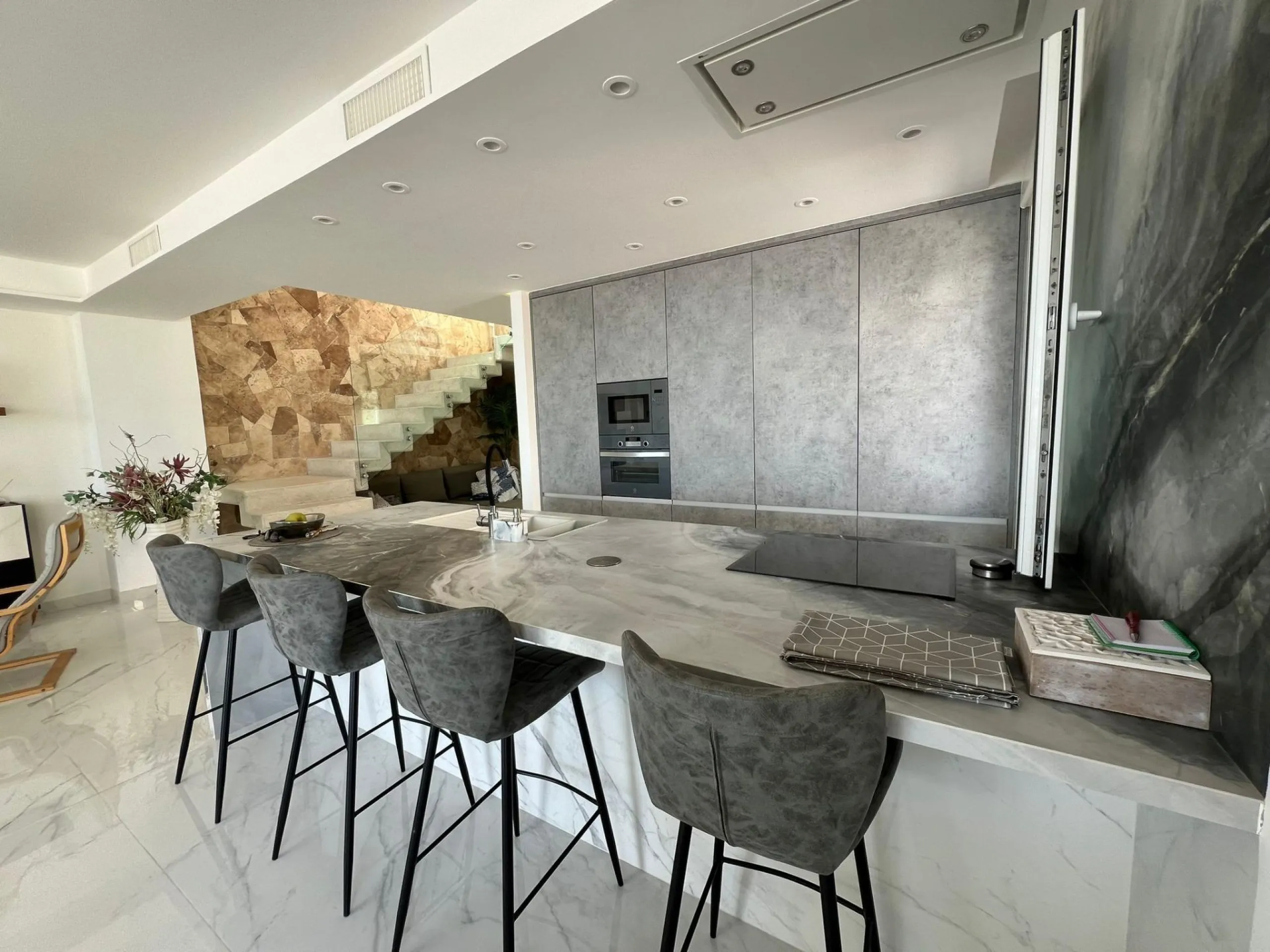 Spectacular Beachfront VILLA, LA MATA