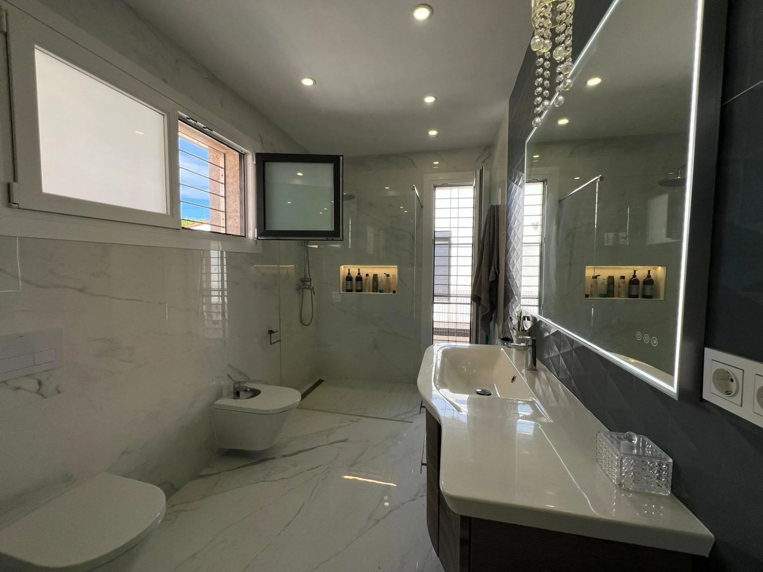 Spectacular Beachfront VILLA, LA MATA
