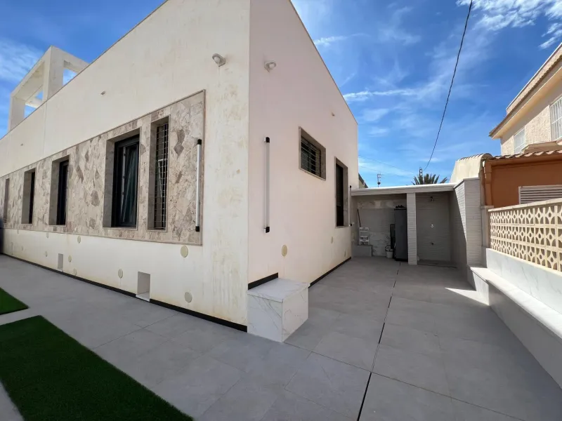 Spectacular Beachfront VILLA, LA MATA