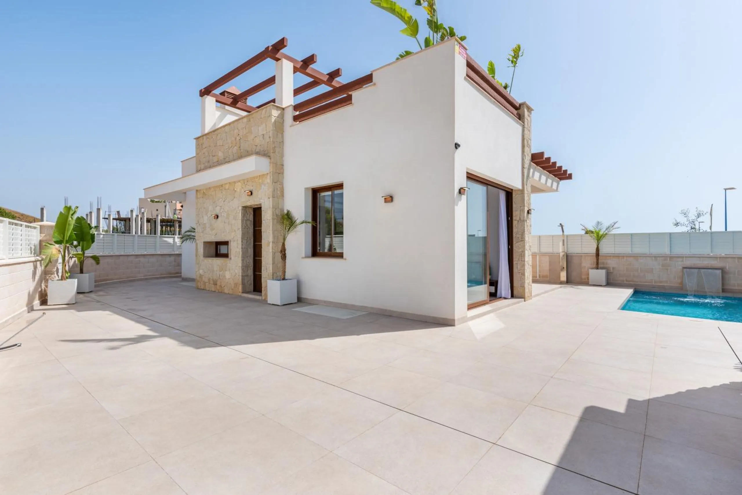 OBRA NUEVA EN VERA PLAYA. ALMERIA. VILLAS ESTRELLA. 244M2 DE PARCELA. 3 DORM. 2 BAÑOS. 90M2 DE CASA.