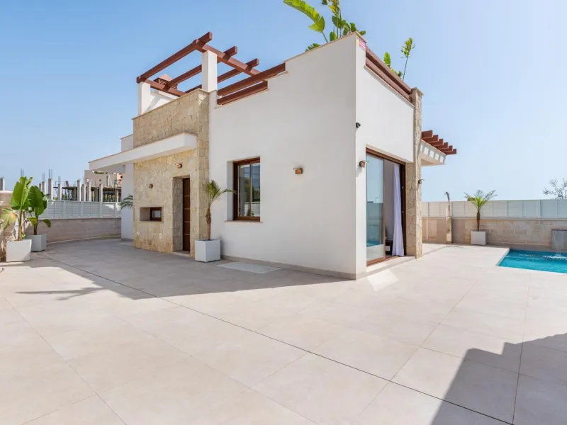 OBRA NUEVA EN VERA PLAYA. ALMERIA. VILLAS ESTRELLA. 244M2 DE PARCELA. 3 DORM. 2 BAÑOS. 90M2 DE CASA.