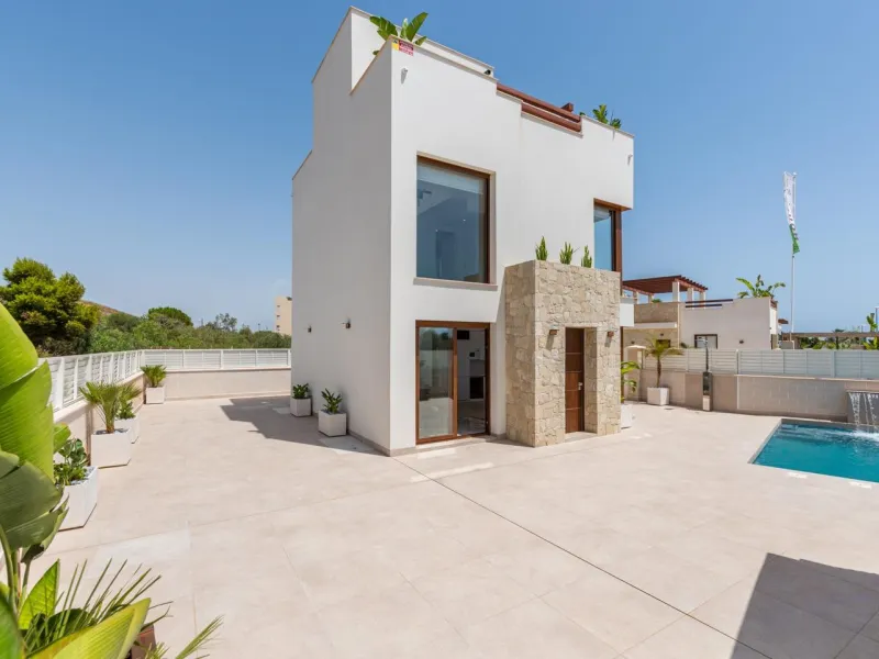 OBRA NUEVA EN VERA PLAYA. VILLAS LAGUNA AZUL. 230M2 PARCELA. 3 DORM. 3 BAÑOS.