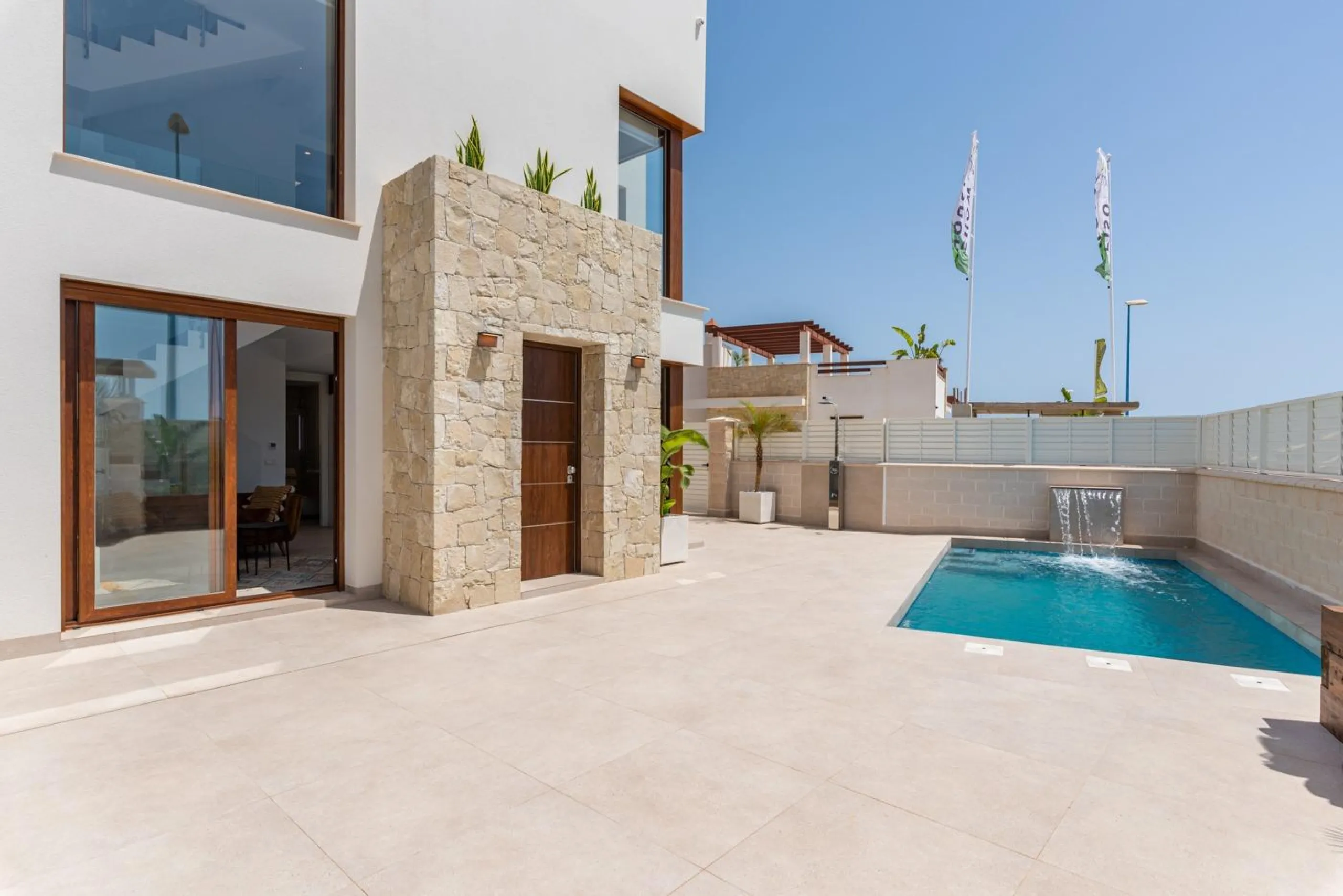 OBRA NUEVA EN VERA PLAYA. VILLAS LAGUNA AZUL. 230M2 PARCELA. 3 DORM. 3 BAÑOS.