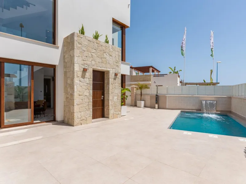 OBRA NUEVA EN VERA PLAYA. VILLAS LAGUNA AZUL. 230M2 PARCELA. 3 DORM. 3 BAÑOS.