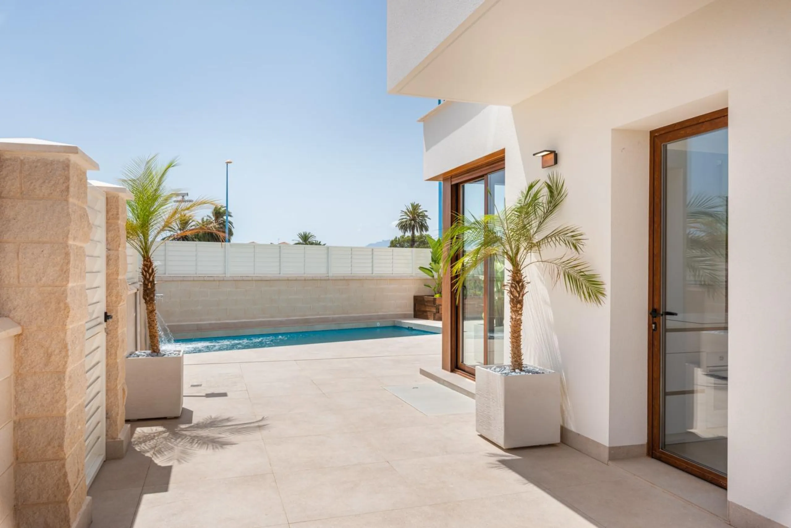 OBRA NUEVA EN VERA PLAYA. VILLAS LAGUNA AZUL. 230M2 PARCELA. 3 DORM. 3 BAÑOS.