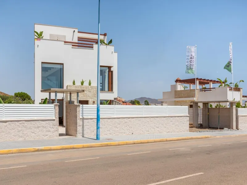 OBRA NUEVA EN VERA PLAYA. VILLAS LAGUNA AZUL. 230M2 PARCELA. 3 DORM. 3 BAÑOS.