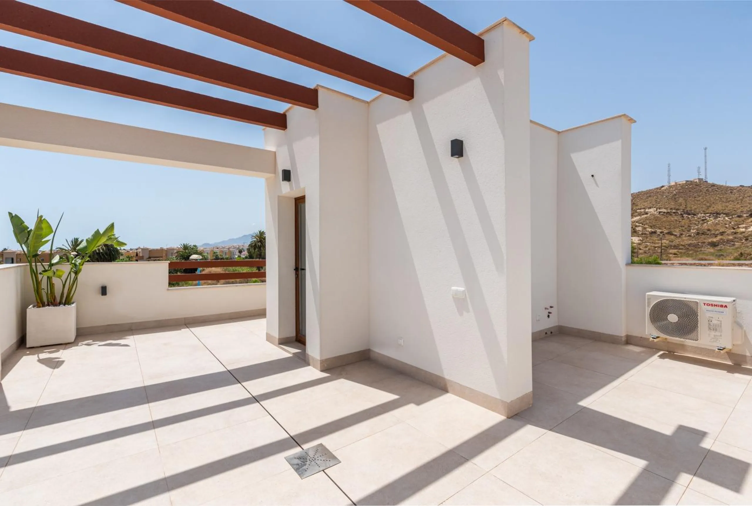 OBRA NUEVA EN VERA PLAYA. VILLAS LAGUNA AZUL. 230M2 PARCELA. 3 DORM. 3 BAÑOS.