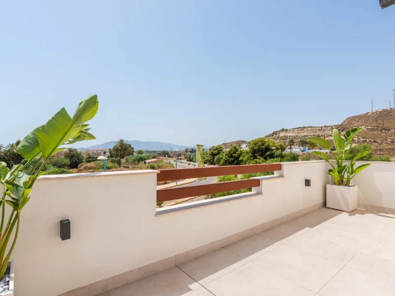 OBRA NUEVA EN VERA PLAYA. VILLAS LAGUNA AZUL. 230M2 PARCELA. 3 DORM. 3 BAÑOS.