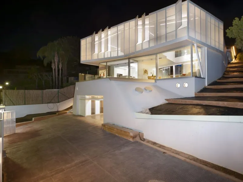 Modern Villa with Sea Views and Pool in Can Girona, Sitges