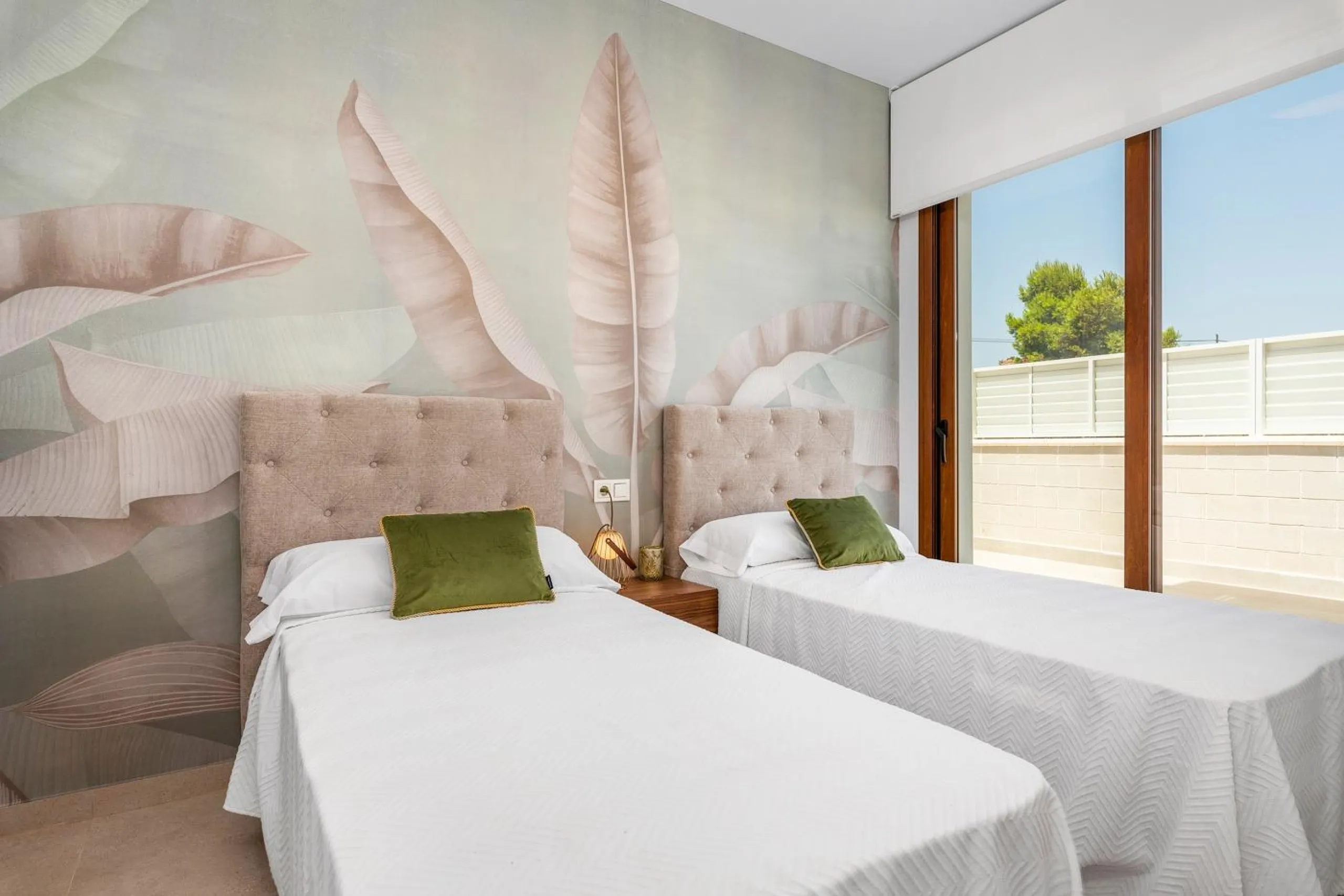 OBRA NUEVA EN VERA PLAYA. VILLAS LAGUNA AZUL. 230M2 PARCELA. 3 DORM. 3 BAÑOS.