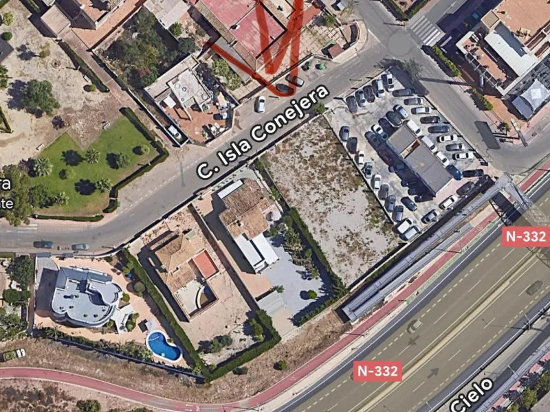 PARCELA 1000 M2 EN ORIHUELA COSTA. A 350 METROS DEL MAR.
