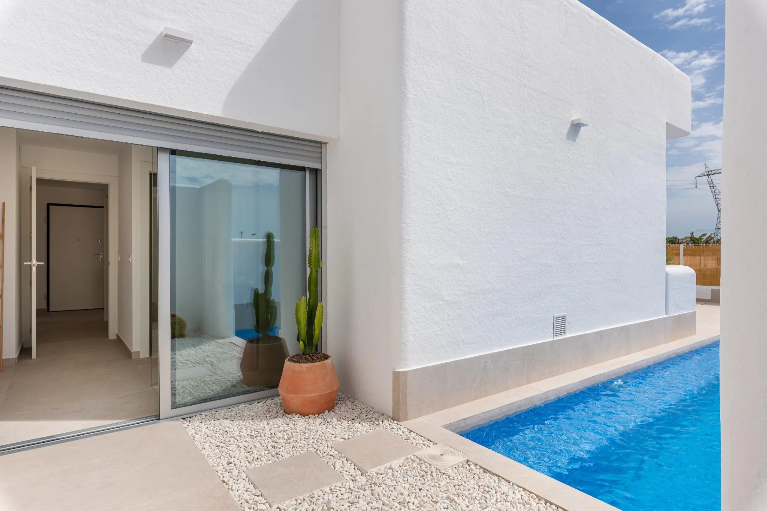 OBRA NUEVA EN DOLORES. VILLAS DE LUJO (SANTORINI) 3 DORM. 2 BAÑOS. PARCELA 260 M2. GARAJE+PISCINA.