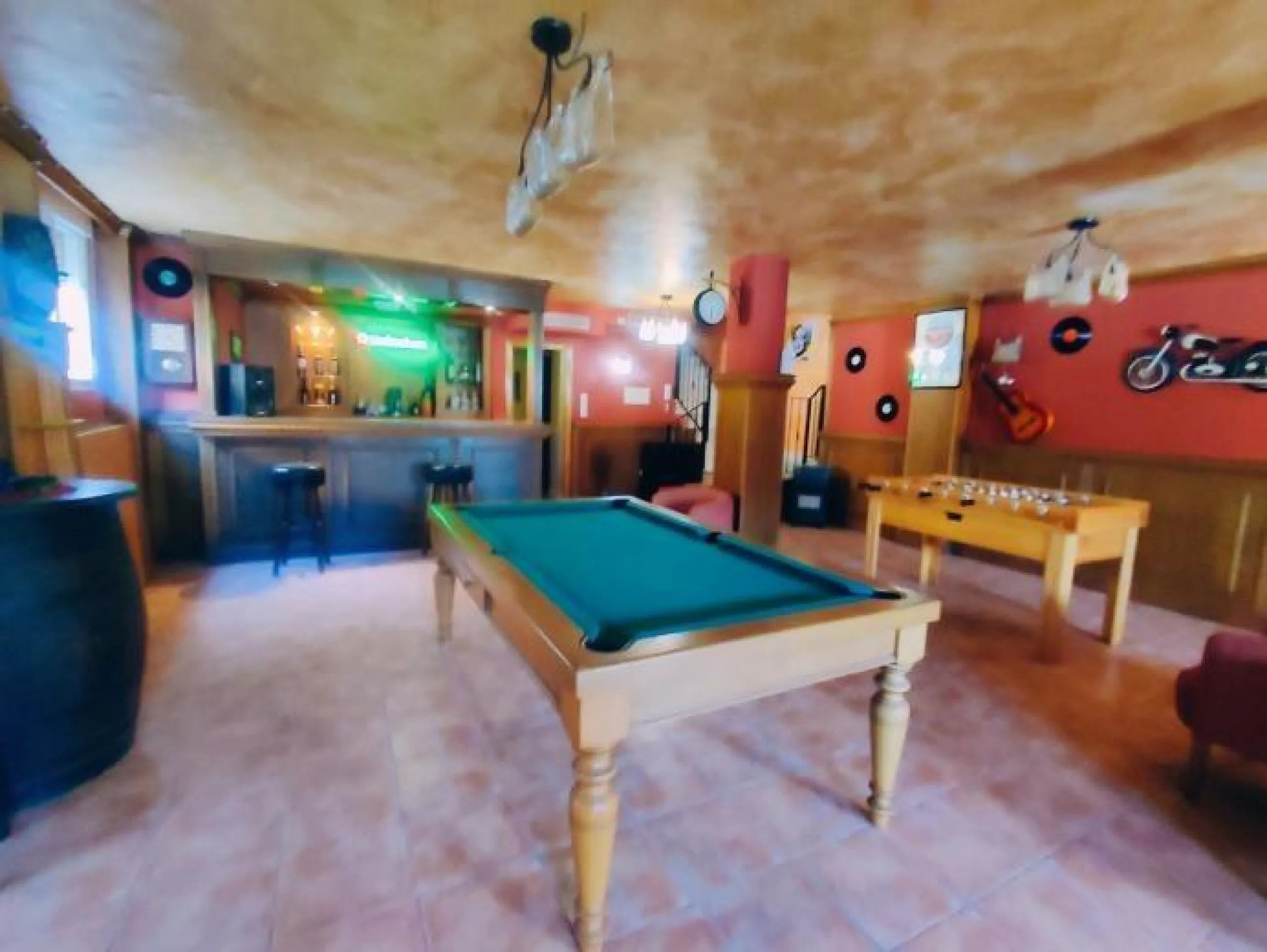 ESPECTACULAR CHALET DE 6 DORMITORIOS Y 4 WC EN AGUAS NUEVAS