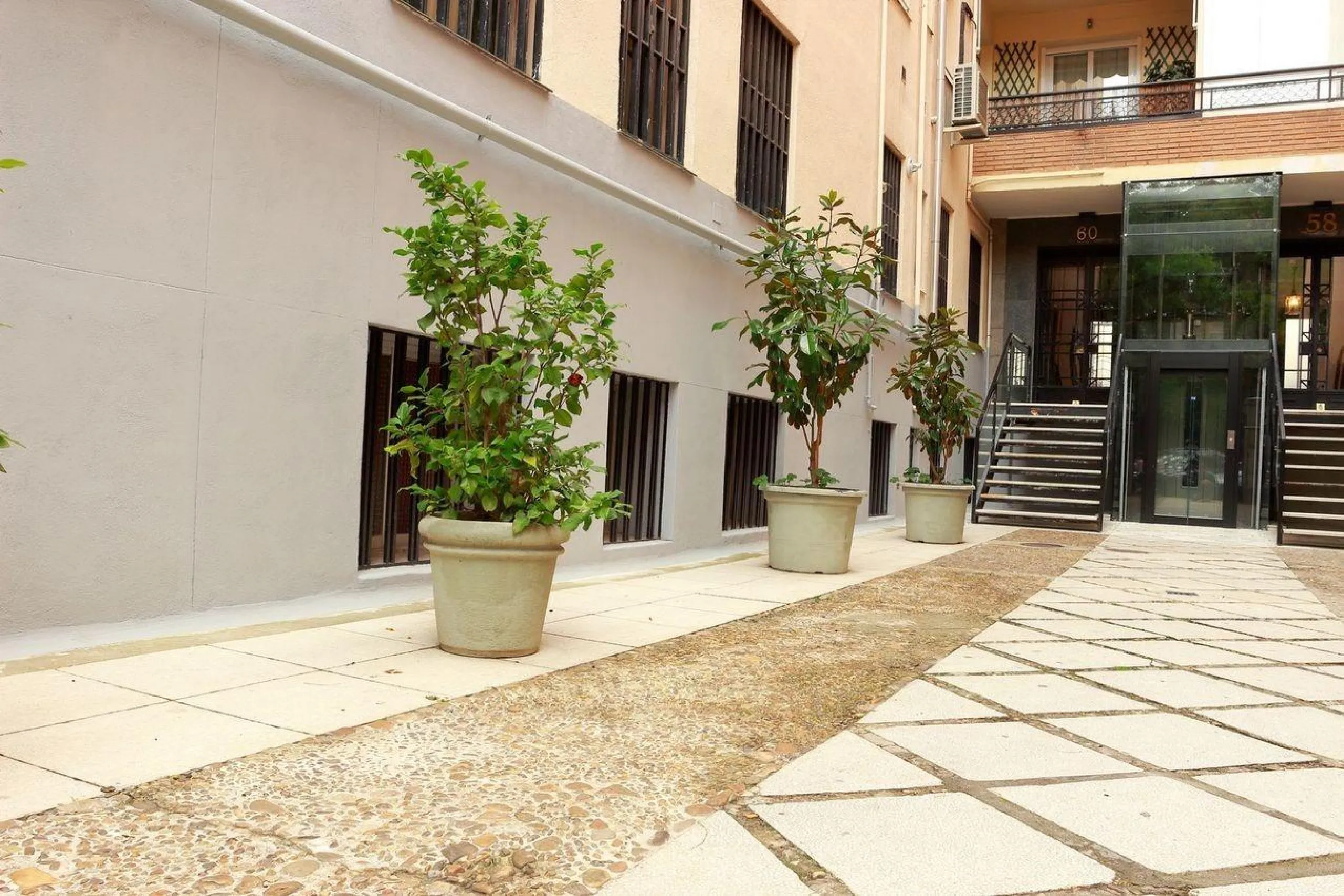 PISO EN VENTA EN ALMAGRO, CHAMBERÍ