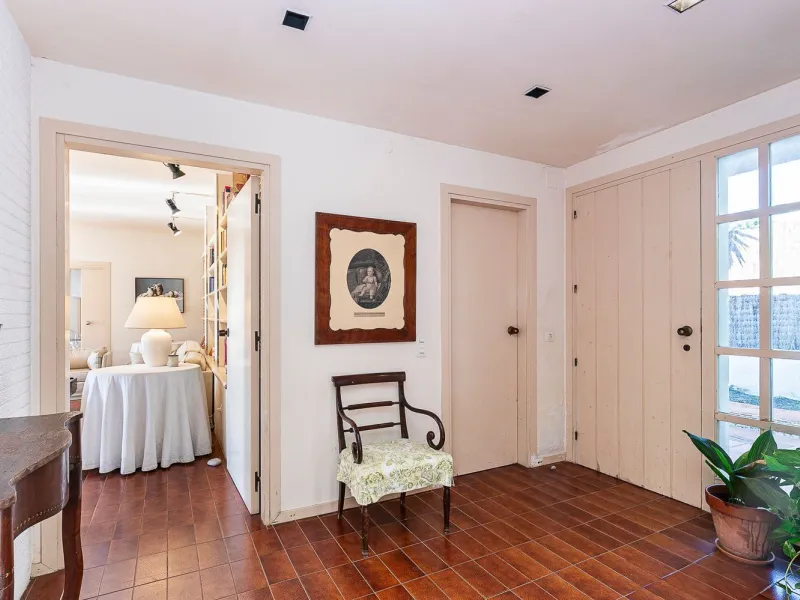 Casa con gran parcela y potencial en Terramar, Sitges