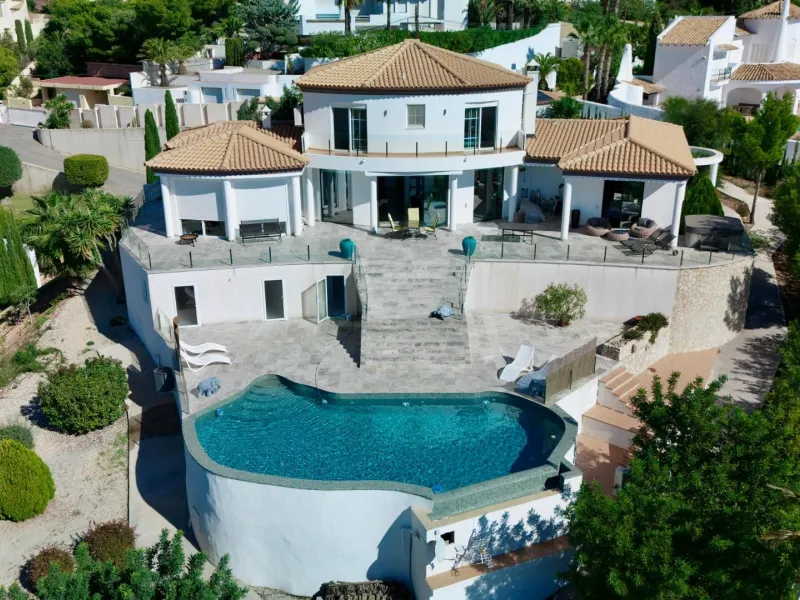 Elegant Villa with Sea Views and Altea la Vella 🌊✨
