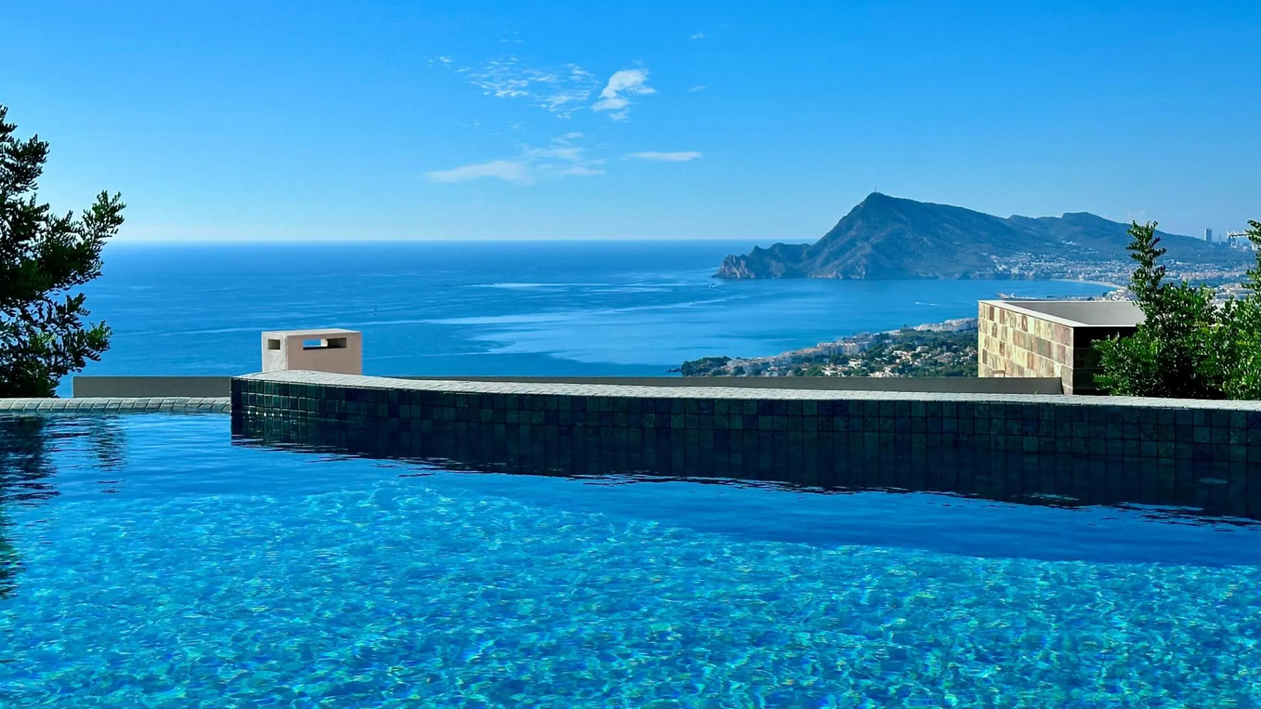 Elegant Villa with Sea Views and Altea la Vella 🌊✨