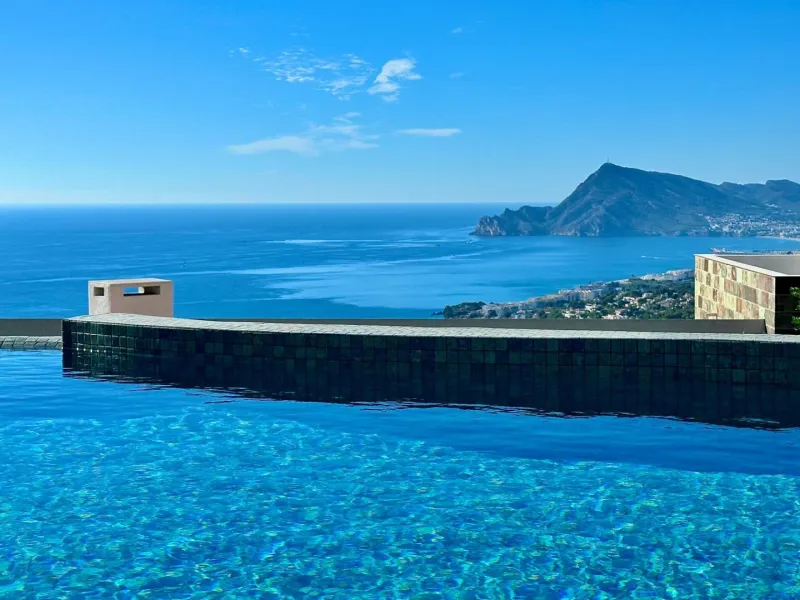 Elegant Villa with Sea Views and Altea la Vella 🌊✨