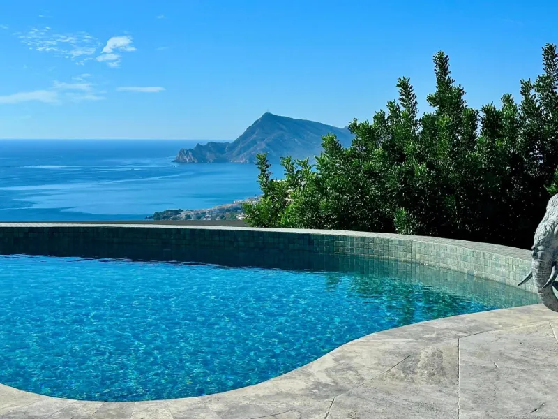 Elegant Villa with Sea Views and Altea la Vella 🌊✨