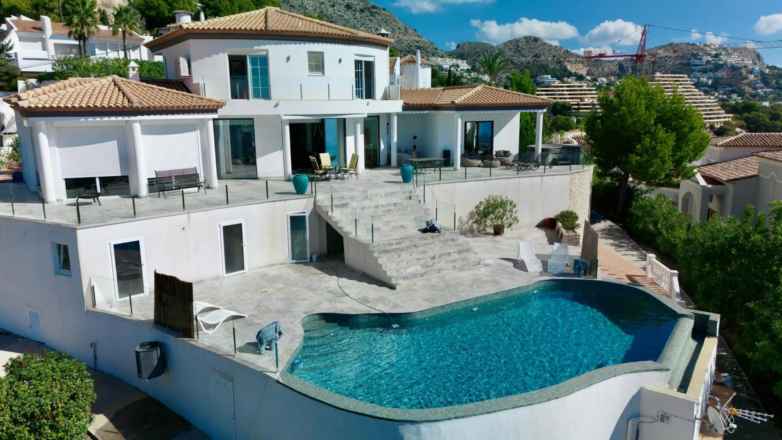 Elegant Villa with Sea Views and Altea la Vella 🌊✨