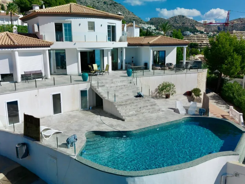 Elegant Villa with Sea Views and Altea la Vella 🌊✨
