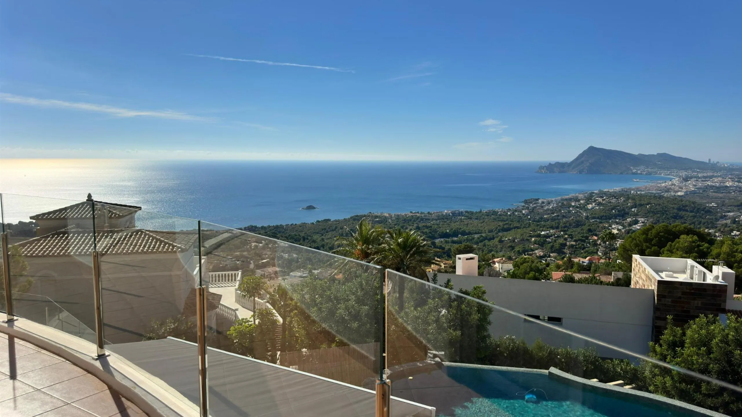 Elegant Villa with Sea Views and Altea la Vella 🌊✨