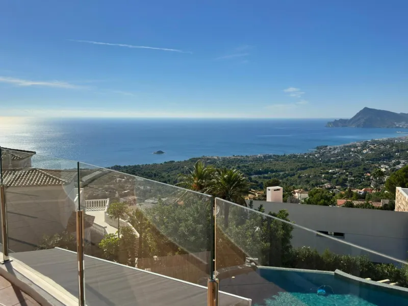 Elegant Villa with Sea Views and Altea la Vella 🌊✨