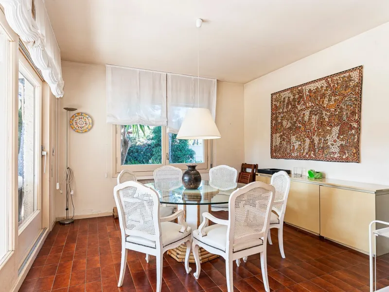 Casa con gran parcela y potencial en Terramar, Sitges
