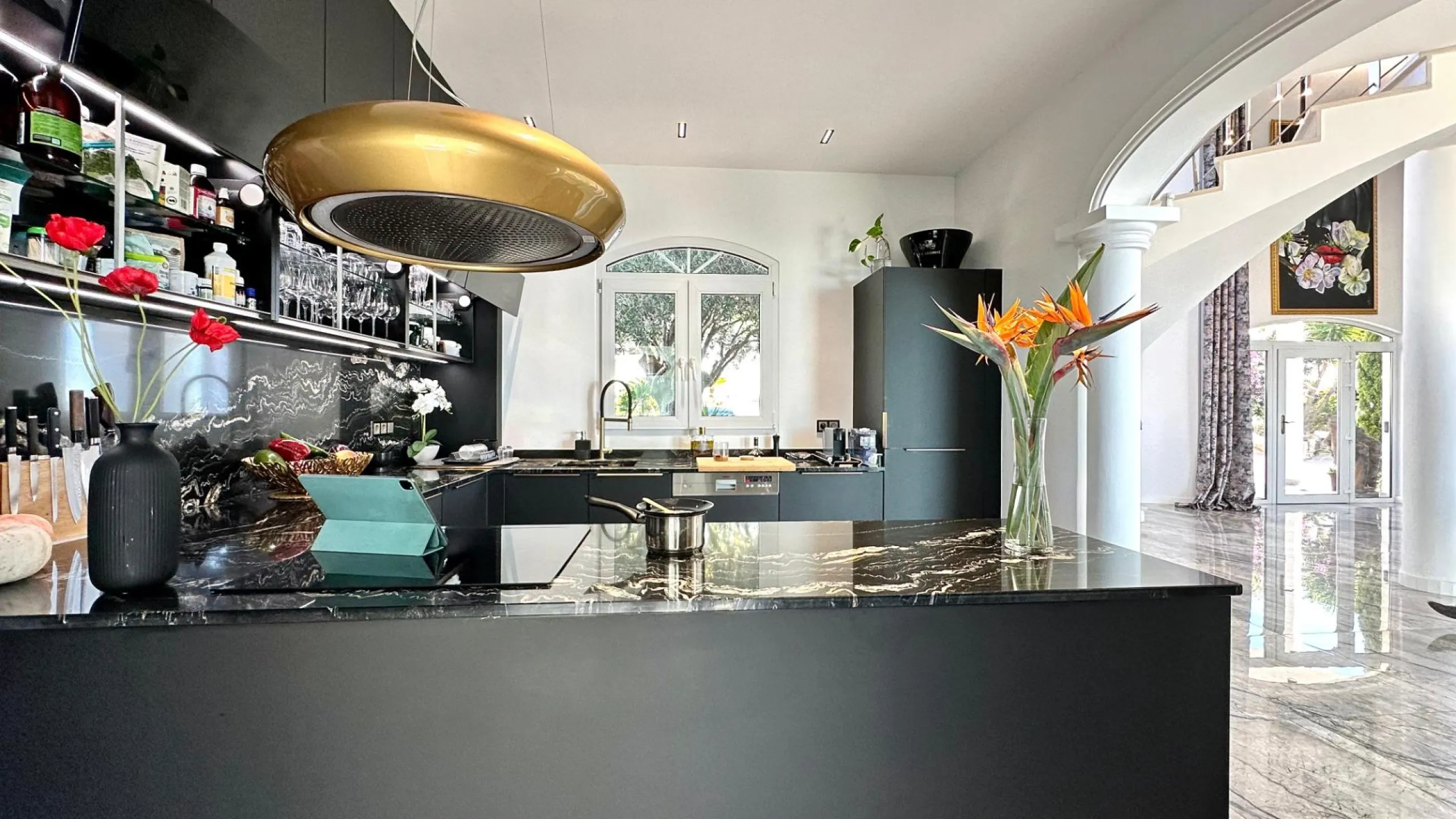 Elegant Villa with Sea Views and Altea la Vella 🌊✨
