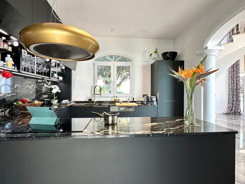 Elegant Villa with Sea Views and Altea la Vella 🌊✨