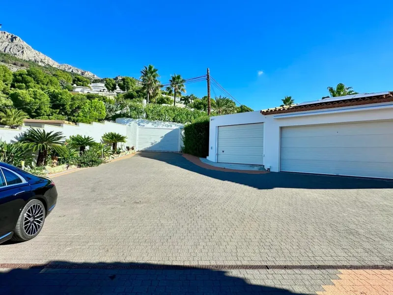 Elegant Villa with Sea Views and Altea la Vella 🌊✨