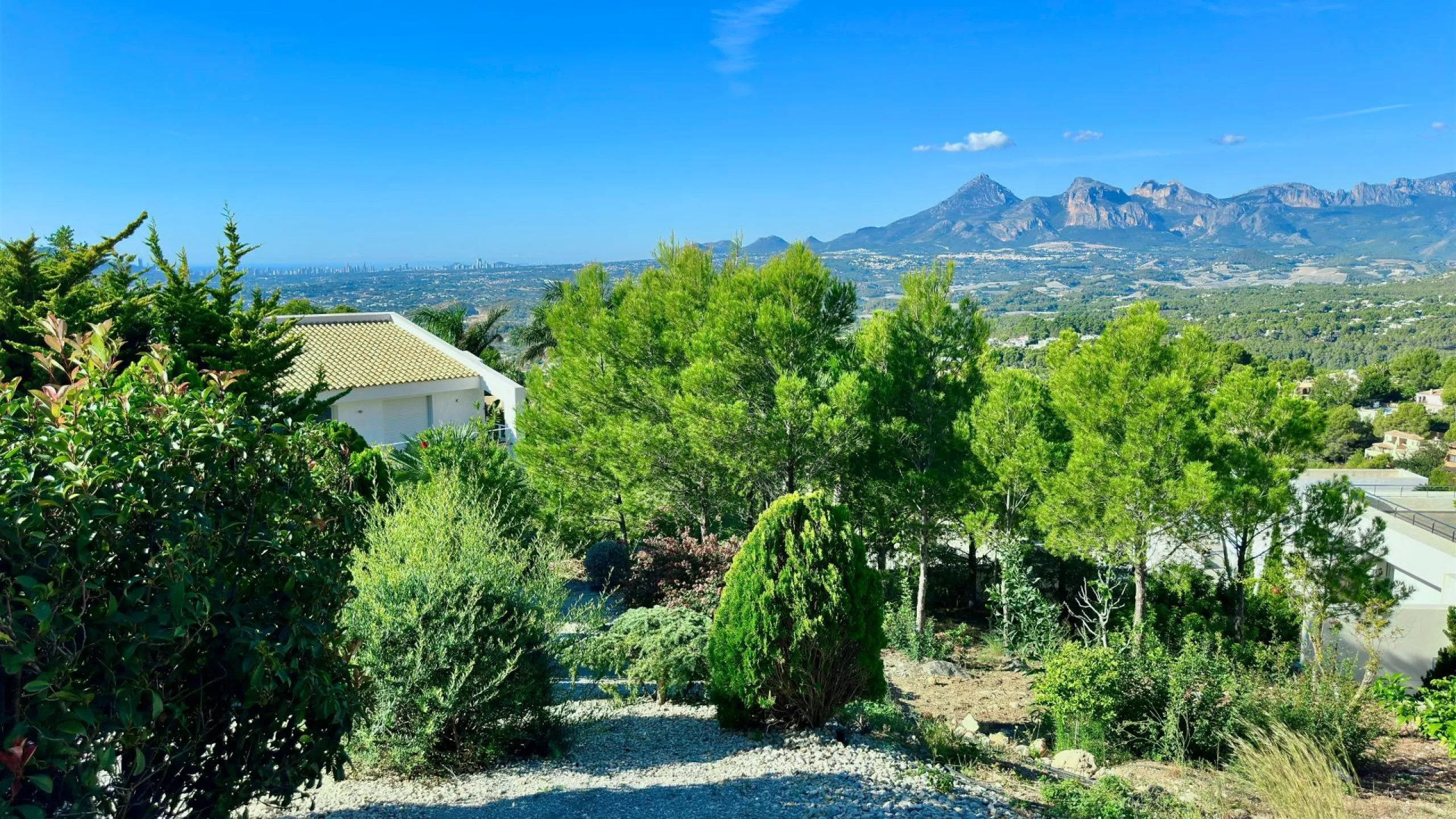 Elegant Villa with Sea Views and Altea la Vella 🌊✨