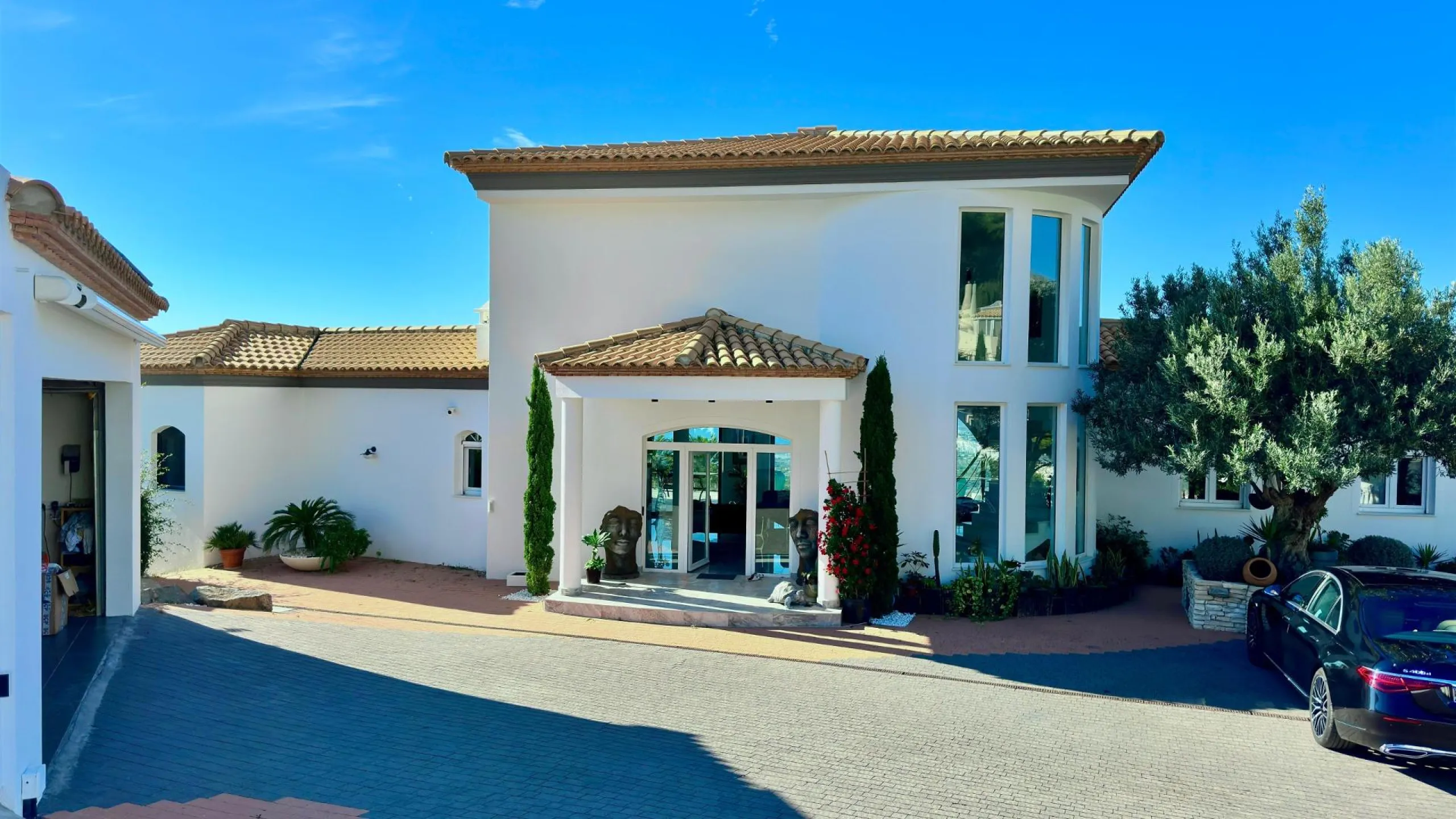 Elegant Villa with Sea Views and Altea la Vella 🌊✨