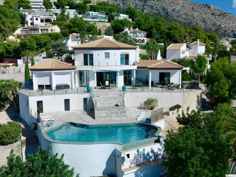 Elegant Villa with Sea Views and Altea la Vella 🌊✨