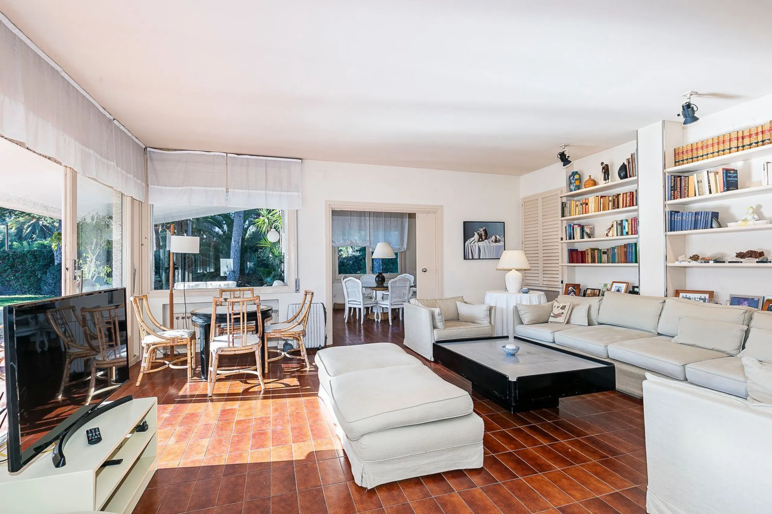 Casa con gran parcela y potencial en Terramar, Sitges