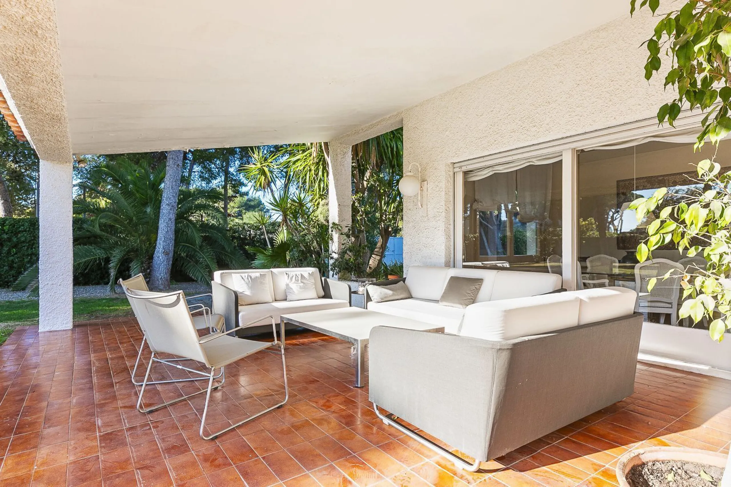 Casa con gran parcela y potencial en Terramar, Sitges