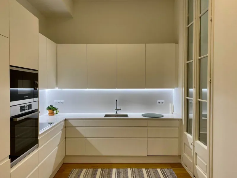 Spacious Apartment with Terrace in Eixample, Barcelona