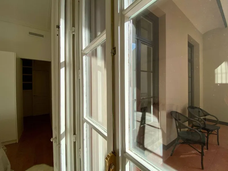 Spacious Apartment with Terrace in Eixample, Barcelona