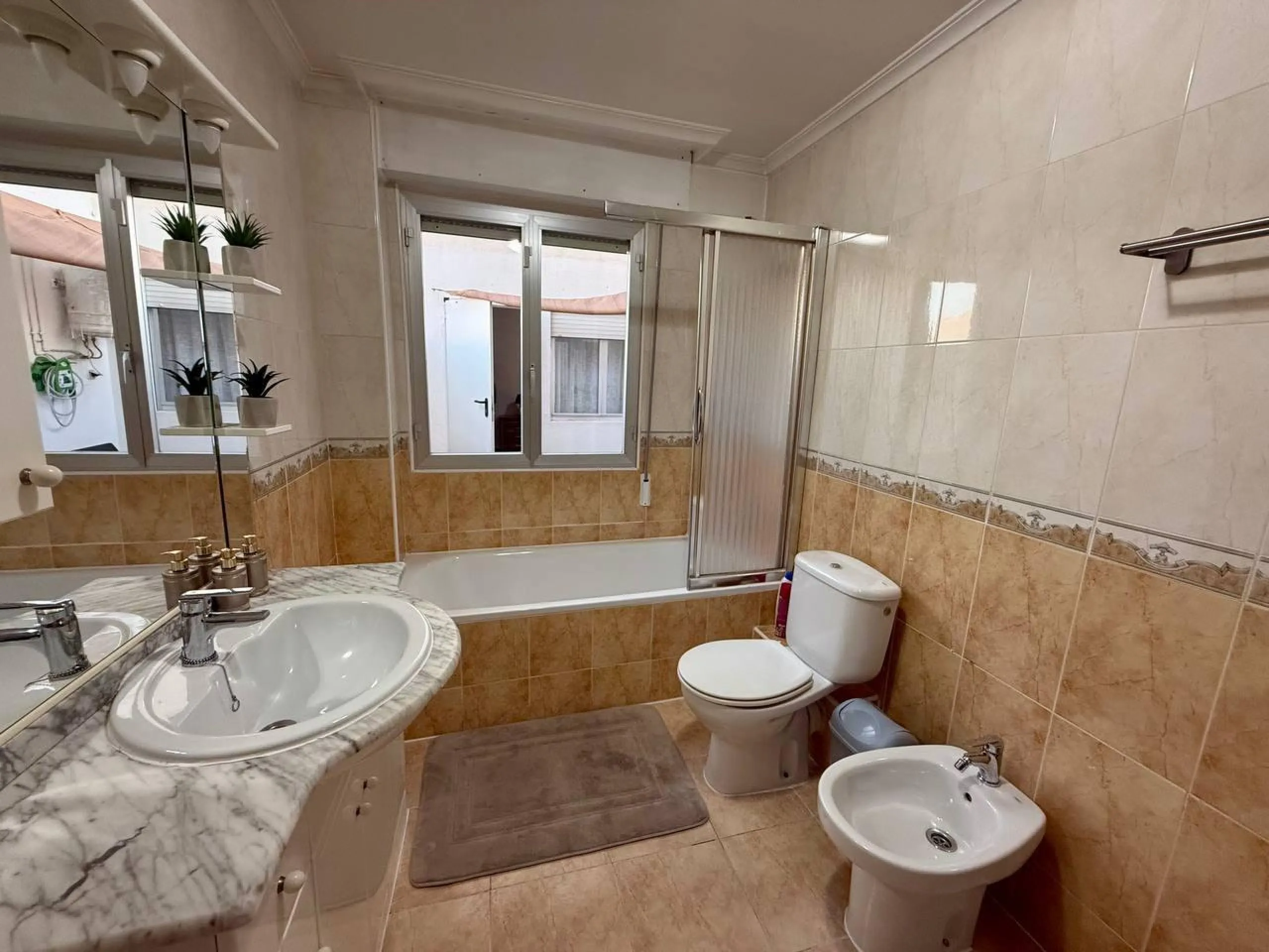 Exclusive apartment with 2 bedrooms and 3 terraces - Ref. A10245