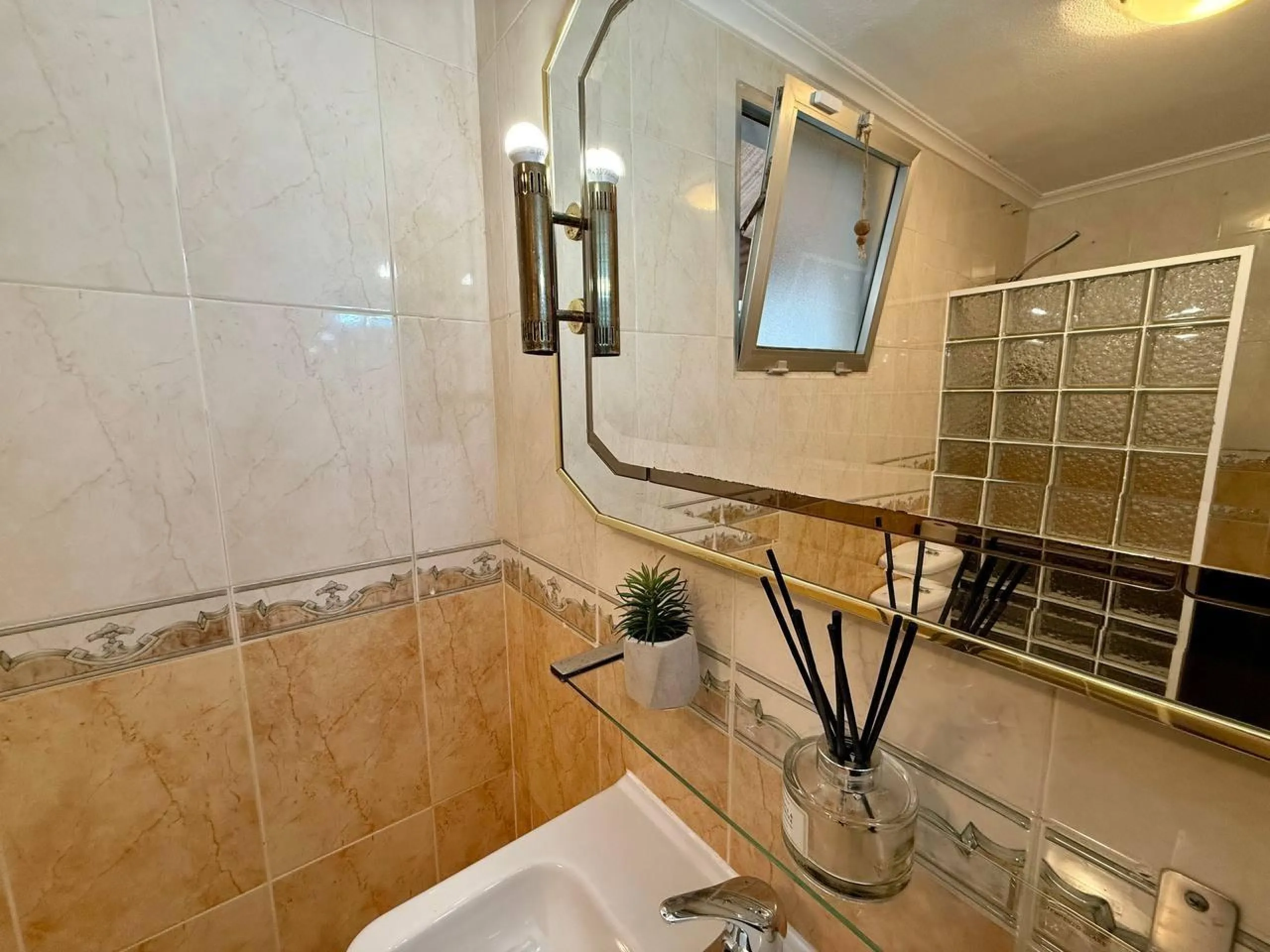 Exclusive apartment with 2 bedrooms and 3 terraces - Ref. A10245