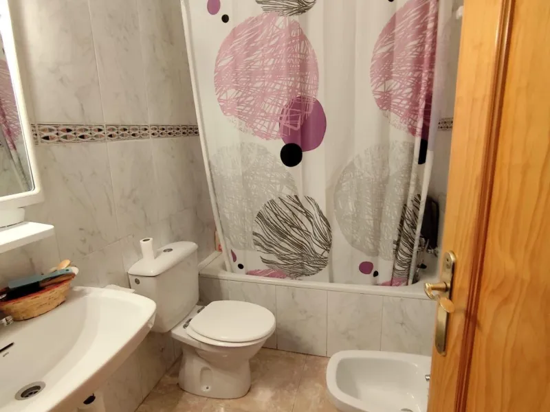 ADOSADO EN LOS ALCAZARES 3 DORM. 2 BAÑOS. PLAYA A 500 METROS.