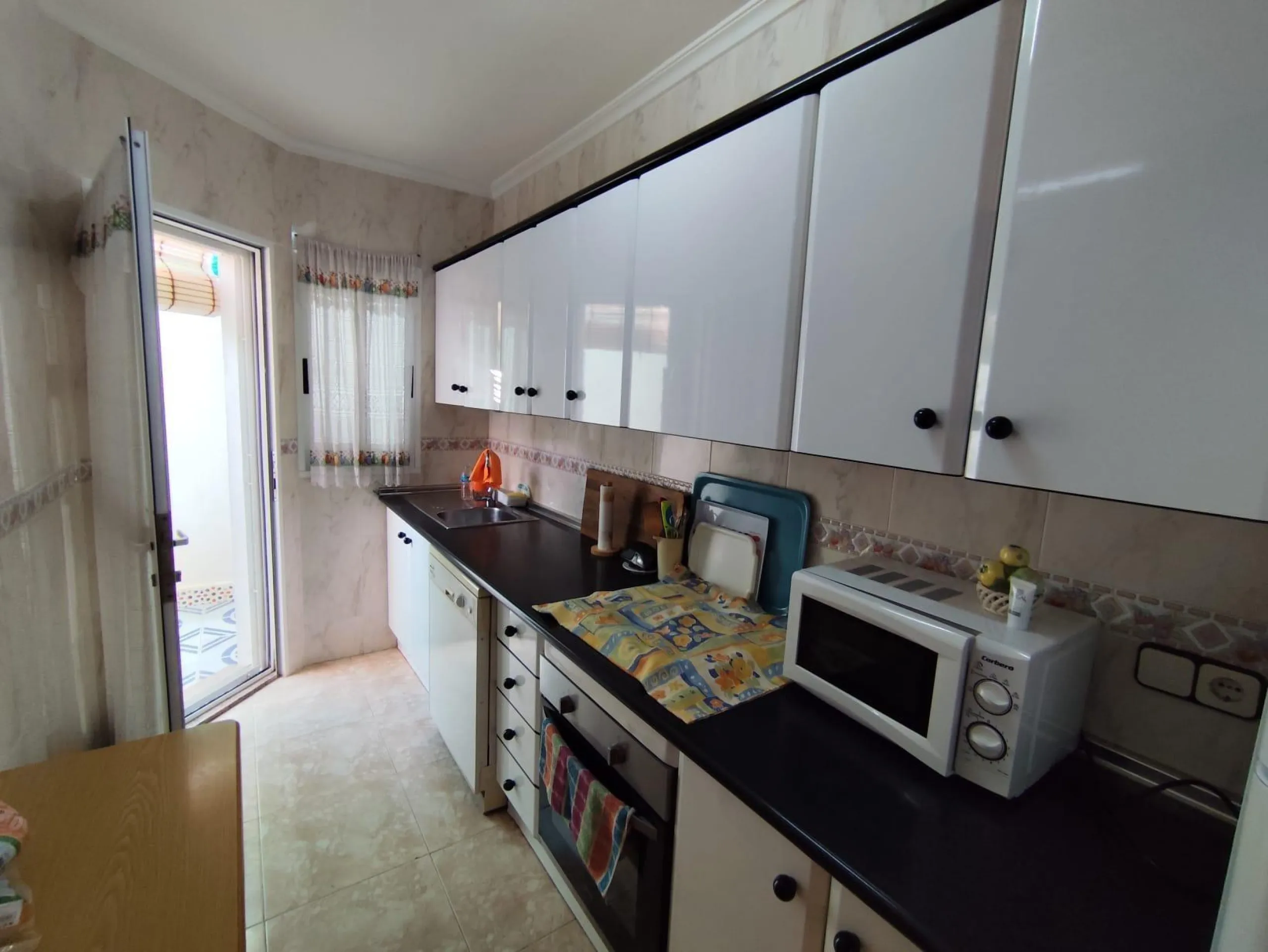 ADOSADO EN LOS ALCAZARES 3 DORM. 2 BAÑOS. PLAYA A 500 METROS.