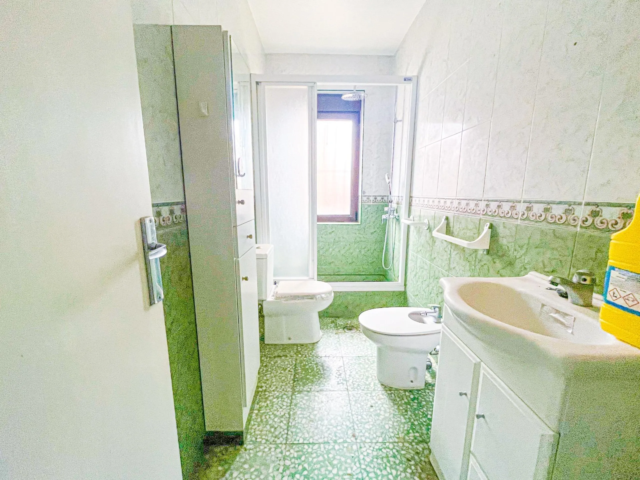 VILLA EN LOS BALCONES CON 1000 M2 DE PARCELA. 3 DORM. 2 BAÑOS. GARAJE PRIVADO DE 36 M2.