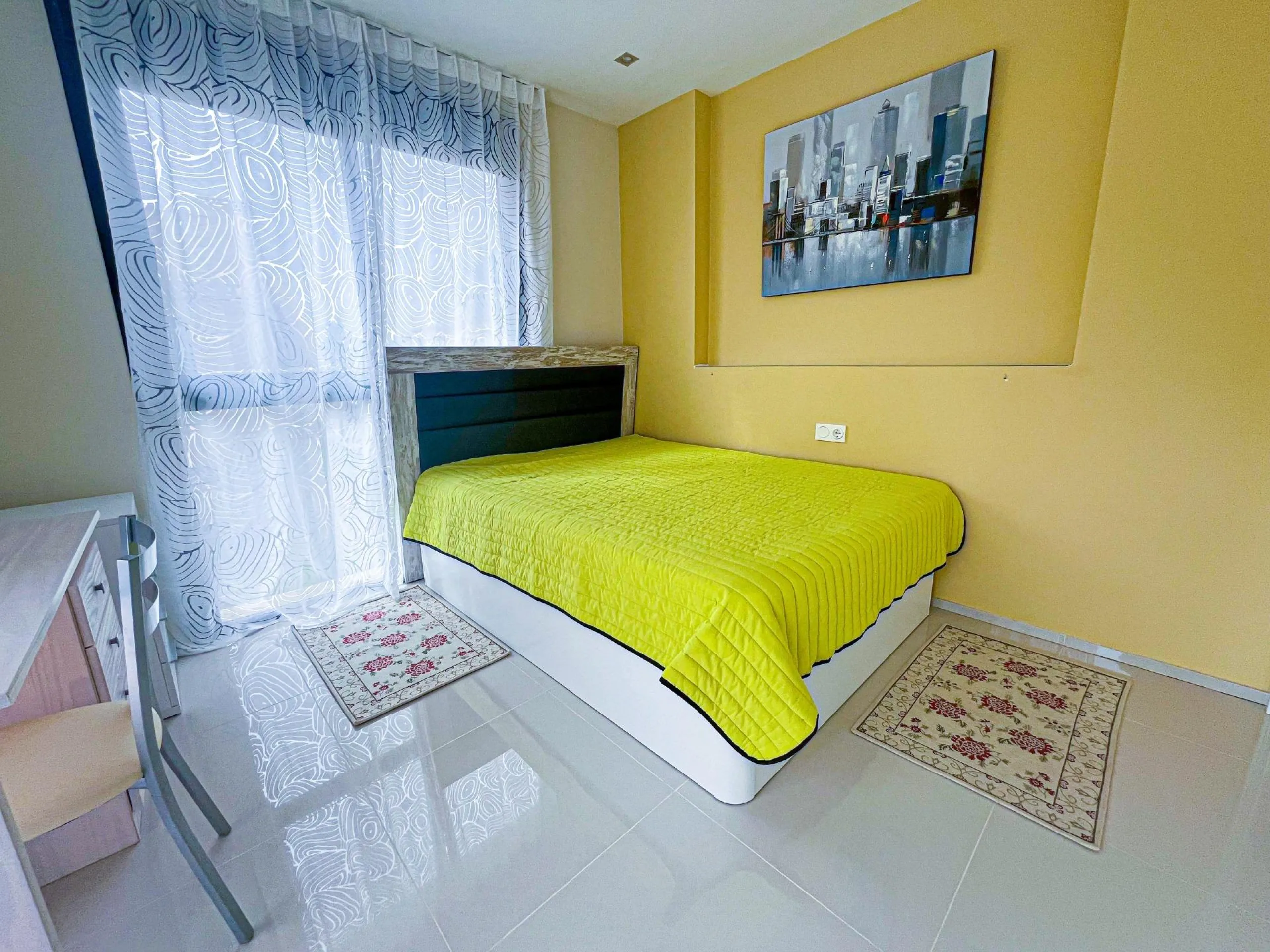 VILLA DE LUJO EN LA ZENIA. 5 DORM. 4 BAÑOS. PISCINA PRIVADA. PARCELA 410 M2.