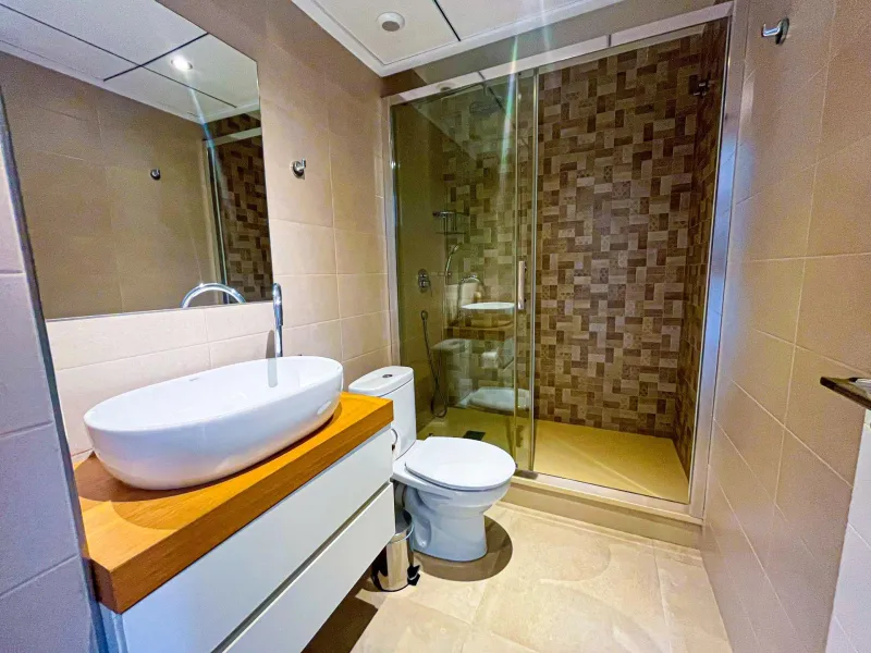 VILLA DE LUJO EN LA ZENIA. 5 DORM. 4 BAÑOS. PISCINA PRIVADA. PARCELA 410 M2.